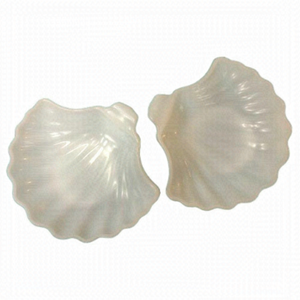 Pair of Milk Glass Scalloped Sea Shell Dishes‎ Beachy California Boho
